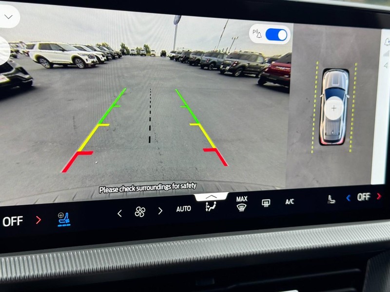 Ford Explorer Vehicle Image 16