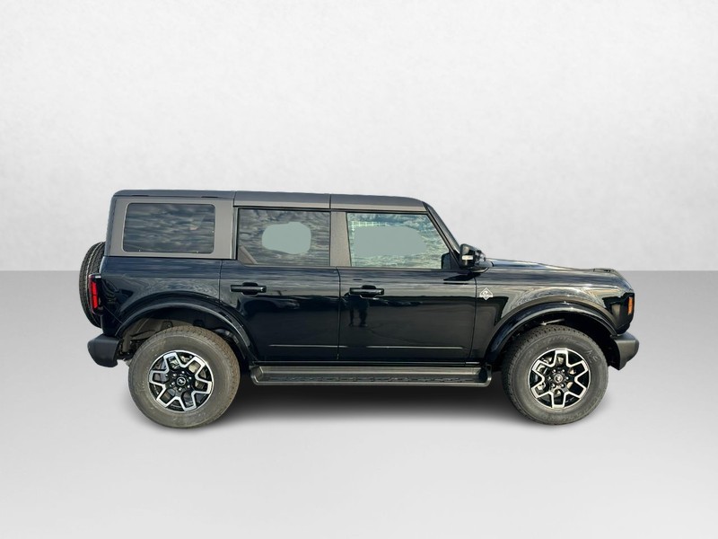 Ford Bronco Vehicle Image 02