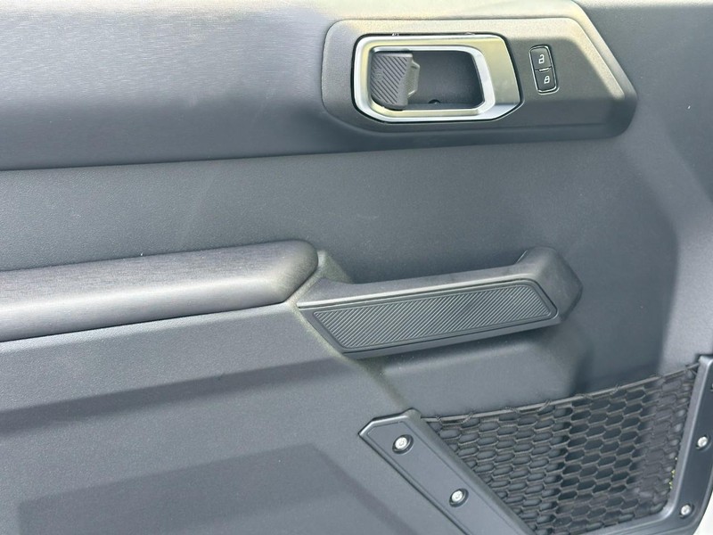 Ford Bronco Vehicle Image 09