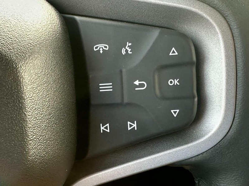 Ford Bronco Vehicle Image 12