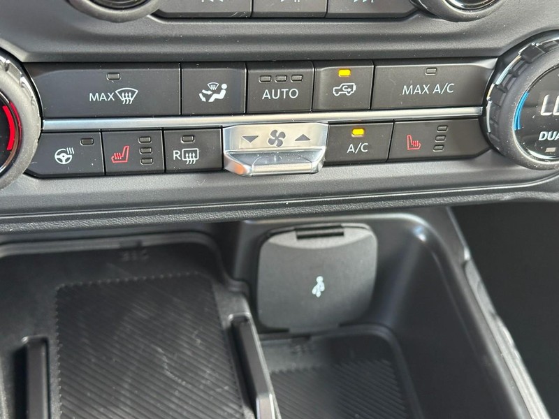 Ford Bronco Vehicle Image 15