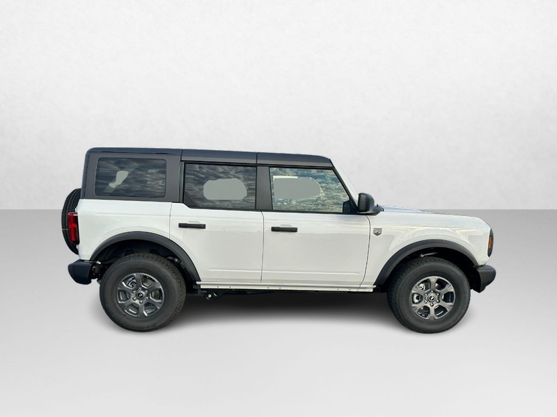 Ford Bronco Vehicle Image 02