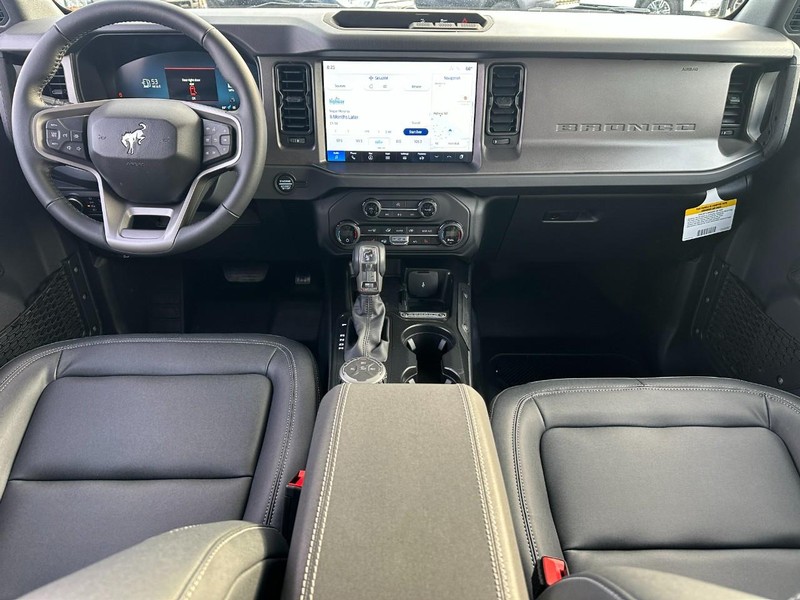 Ford Bronco Vehicle Image 05