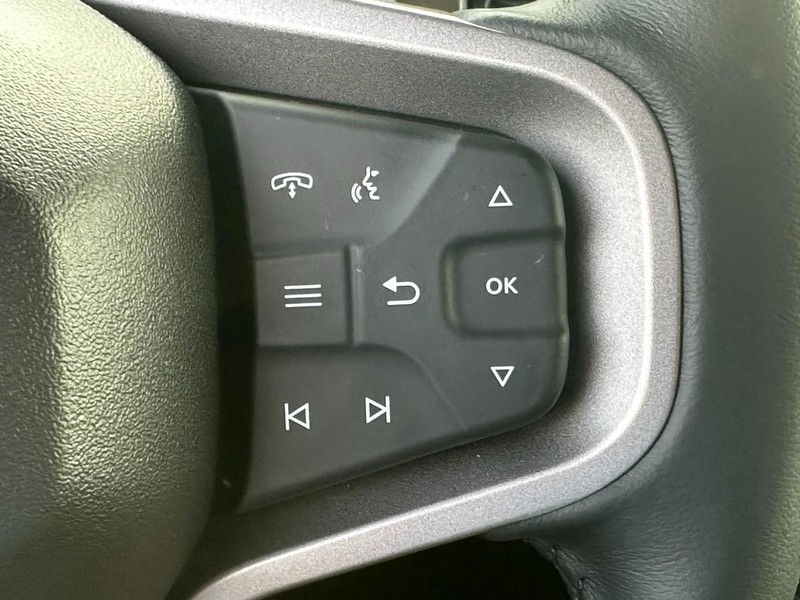 Ford Bronco Vehicle Image 12