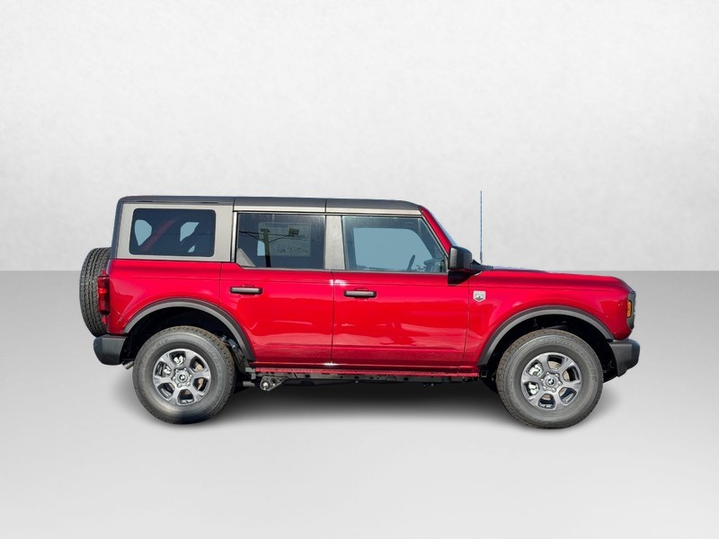 Ford Bronco Vehicle Image 02