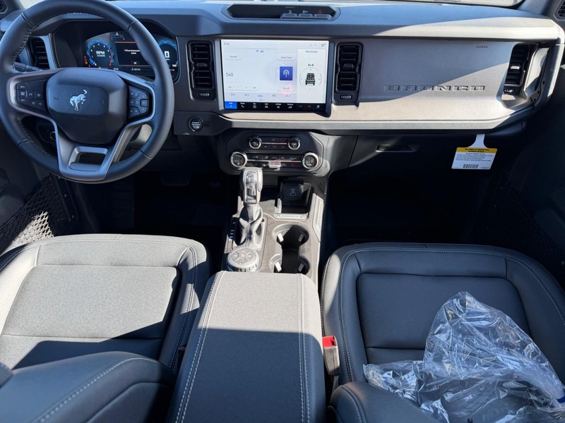 Ford Bronco Vehicle Image 06