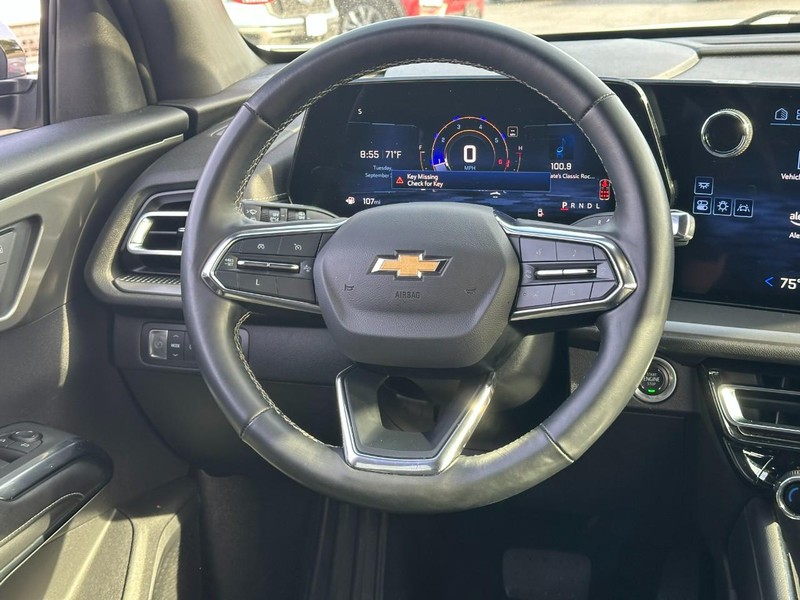 Chevrolet Traverse Vehicle Image 13