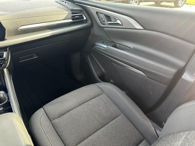 Chevrolet Traverse Vehicle Image 16