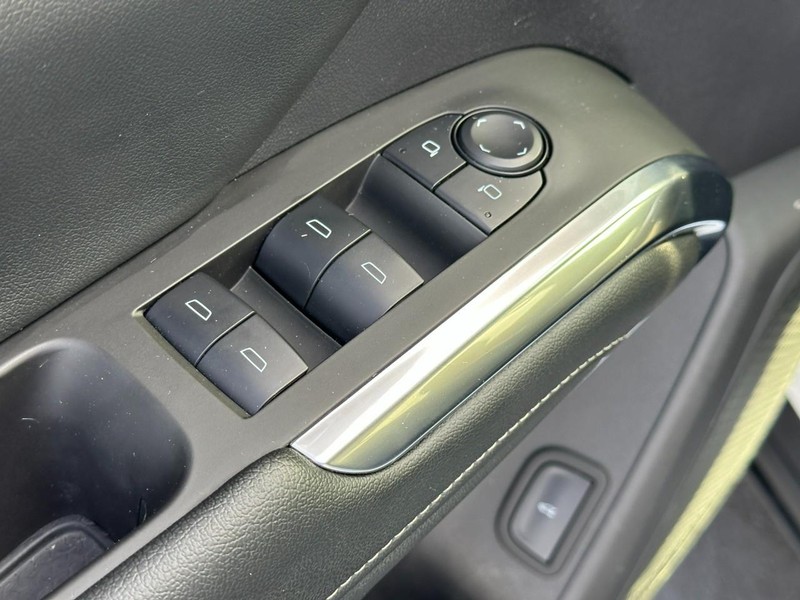 Chevrolet Traverse Vehicle Image 17