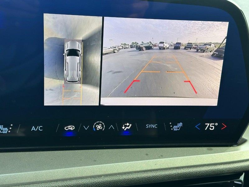 Chevrolet Traverse Vehicle Image 22