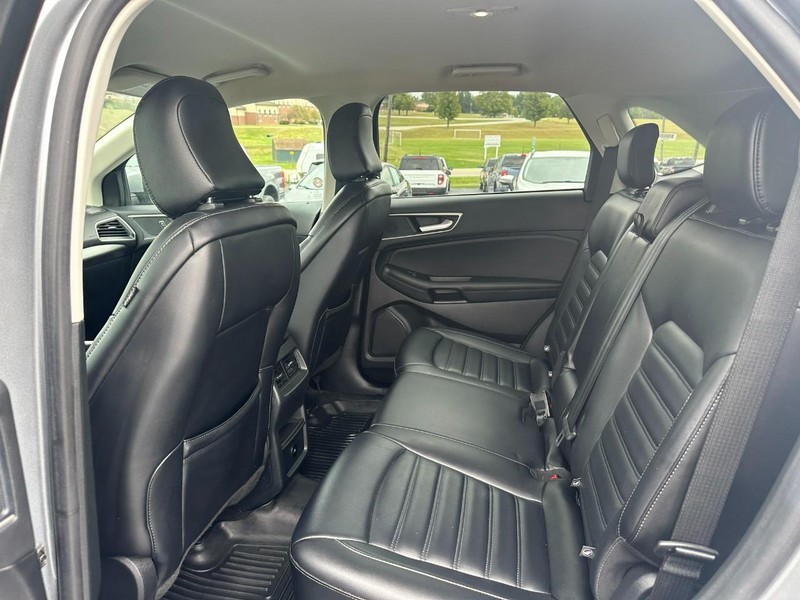 Ford Edge Vehicle Image 10