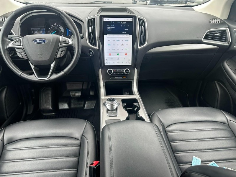 Ford Edge Vehicle Image 11