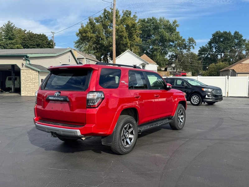 Toyota 4Runner Vehicle Image 06