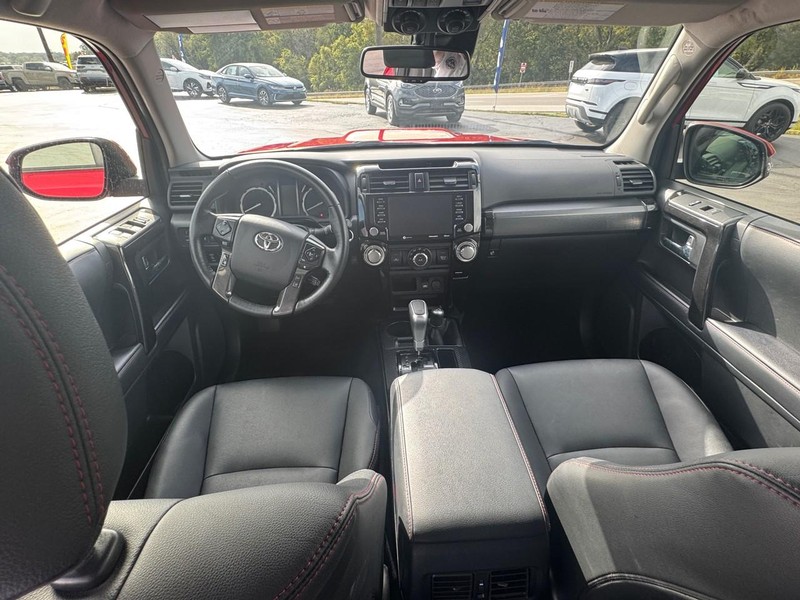 Toyota 4Runner Vehicle Image 12