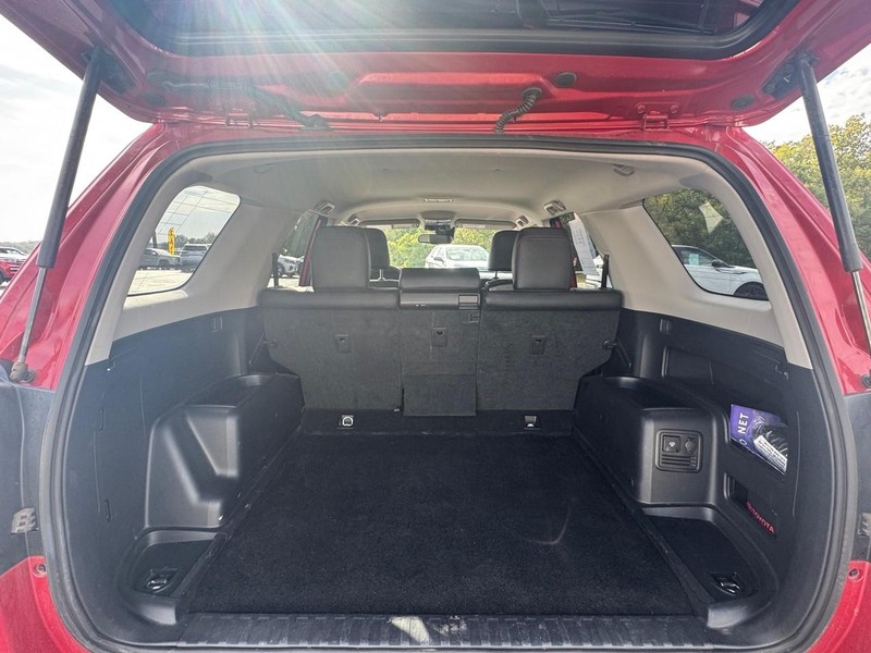 Toyota 4Runner Vehicle Image 15