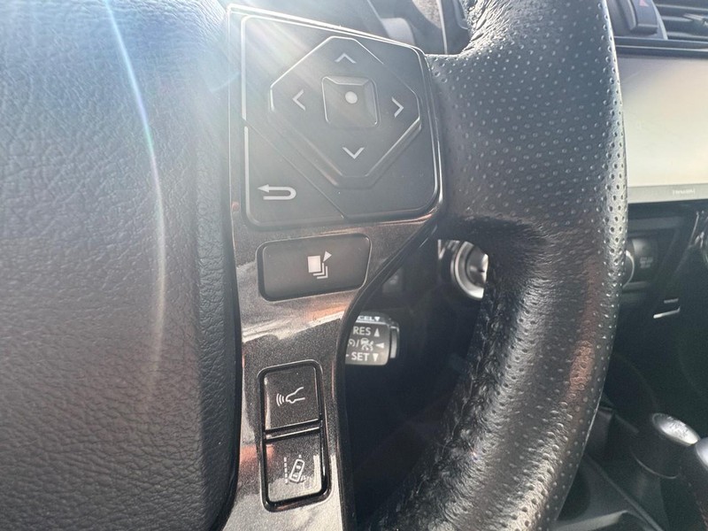 Toyota 4Runner Vehicle Image 17