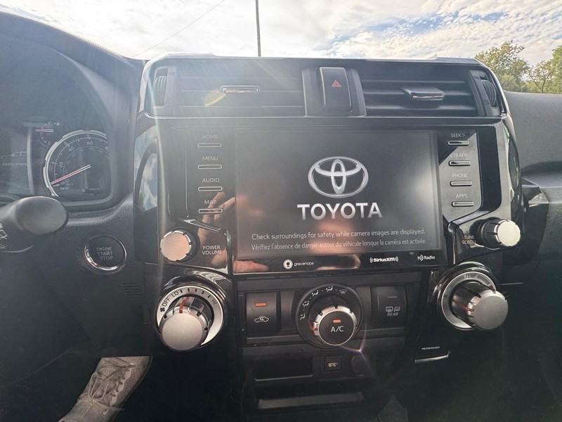 Toyota 4Runner Vehicle Image 20