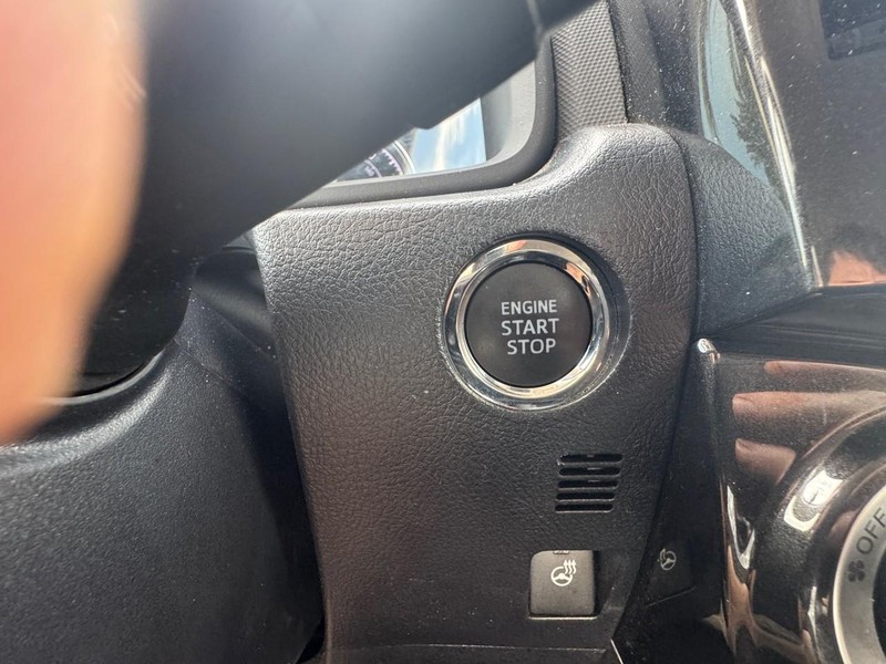 Toyota 4Runner Vehicle Image 23