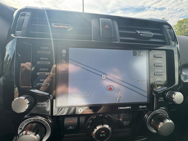 Toyota 4Runner Vehicle Image 24