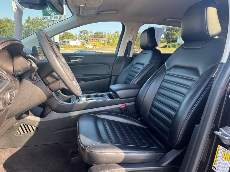 Ford Edge Vehicle Image 09