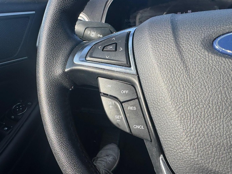 Ford Edge Vehicle Image 14