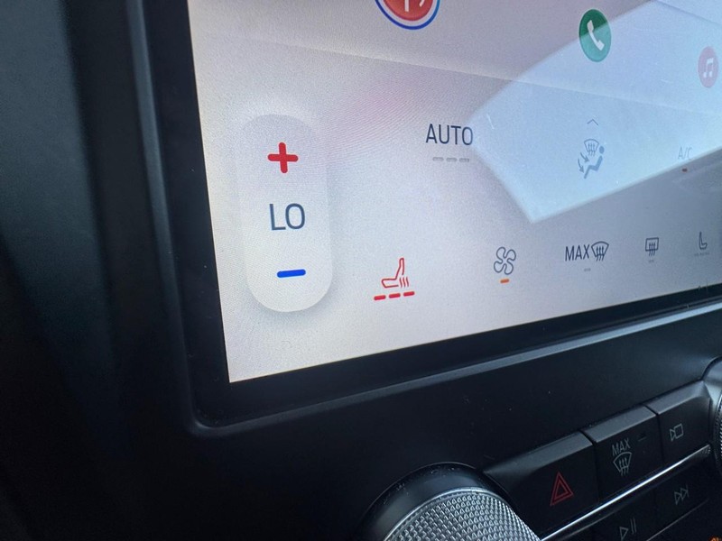 Ford Edge Vehicle Image 18