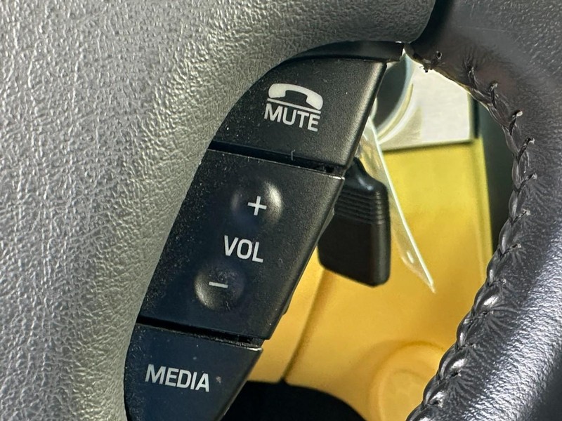 Ford Thunderbird Vehicle Image 15