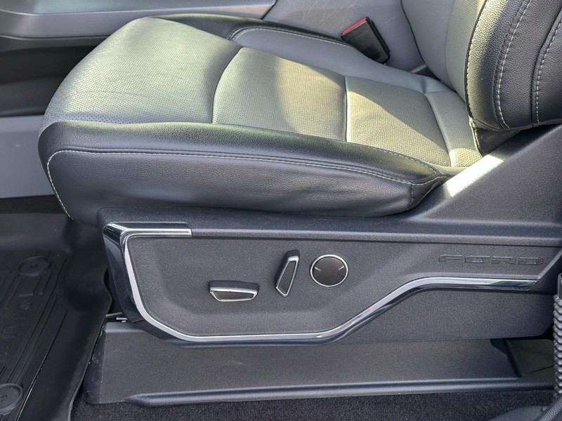 Ford F-150 Vehicle Image 17