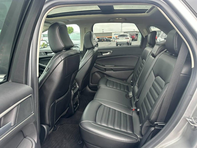 Ford Edge Vehicle Image 10