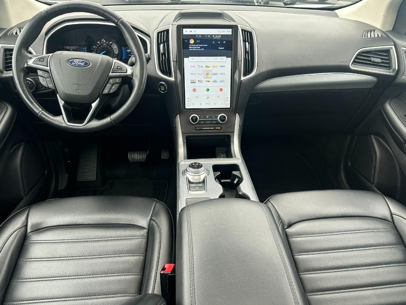 Ford Edge Vehicle Image 12