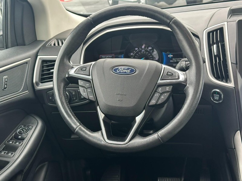 Ford Edge Vehicle Image 13