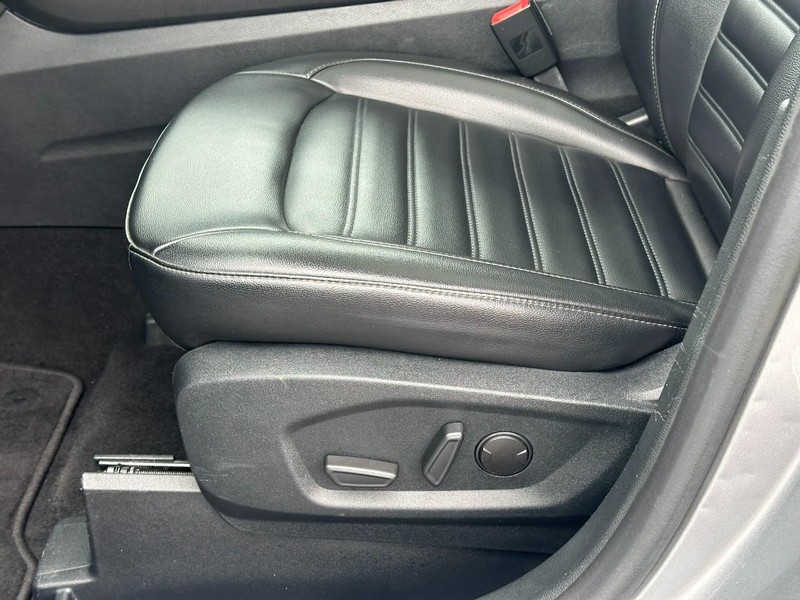 Ford Edge Vehicle Image 18