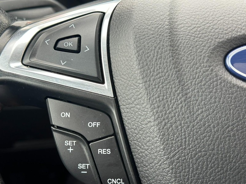 Ford Edge Vehicle Image 20