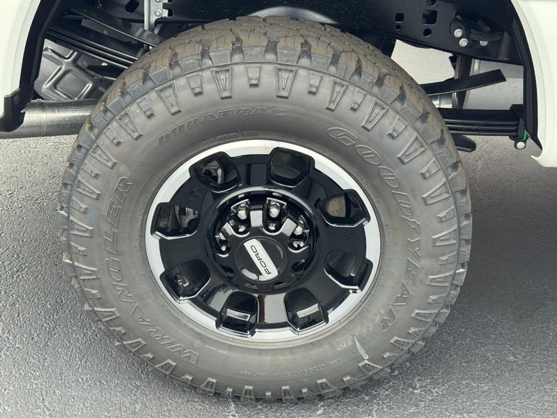 Ford Super Duty F-250 SRW Vehicle Image 05