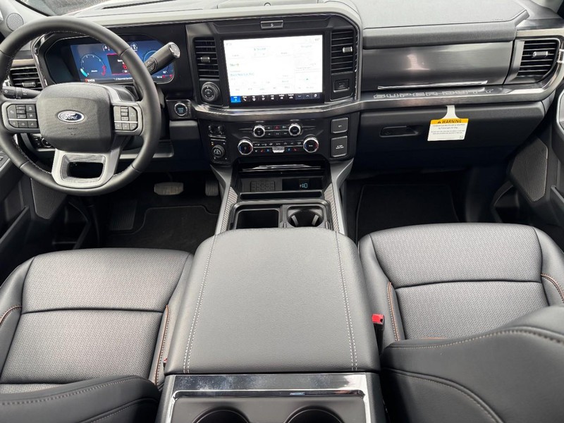 Ford Super Duty F-250 SRW Vehicle Image 07