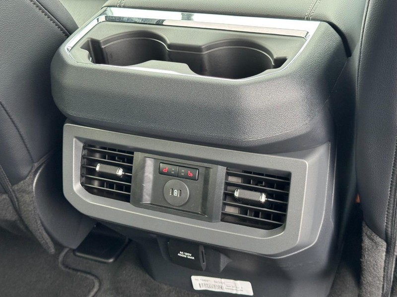 Ford Super Duty F-250 SRW Vehicle Image 11