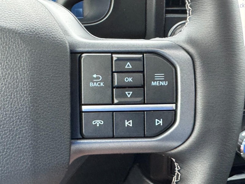 Ford Super Duty F-250 SRW Vehicle Image 17