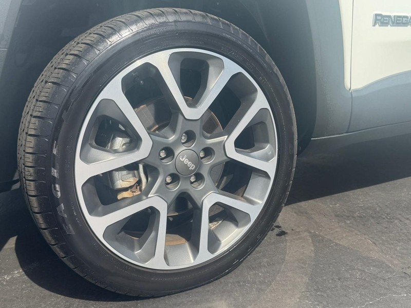 Jeep Renegade Vehicle Image 07