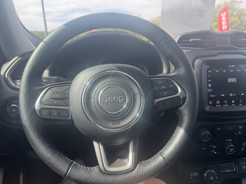 Jeep Renegade Vehicle Image 10