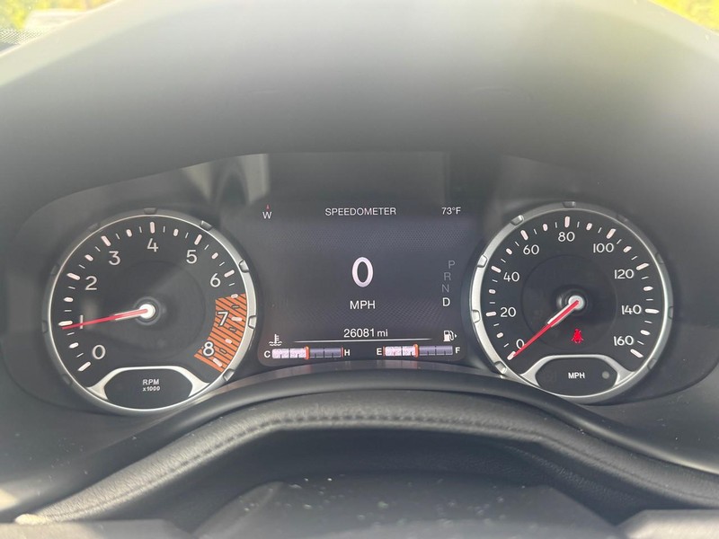 Jeep Renegade Vehicle Image 13