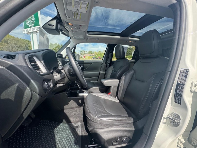 Jeep Renegade Vehicle Image 14