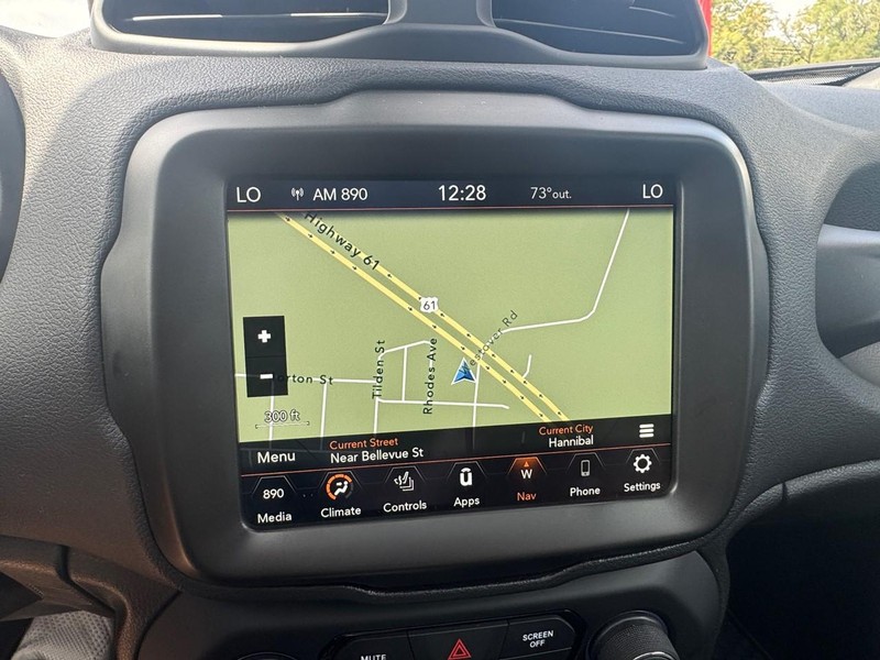 Jeep Renegade Vehicle Image 18