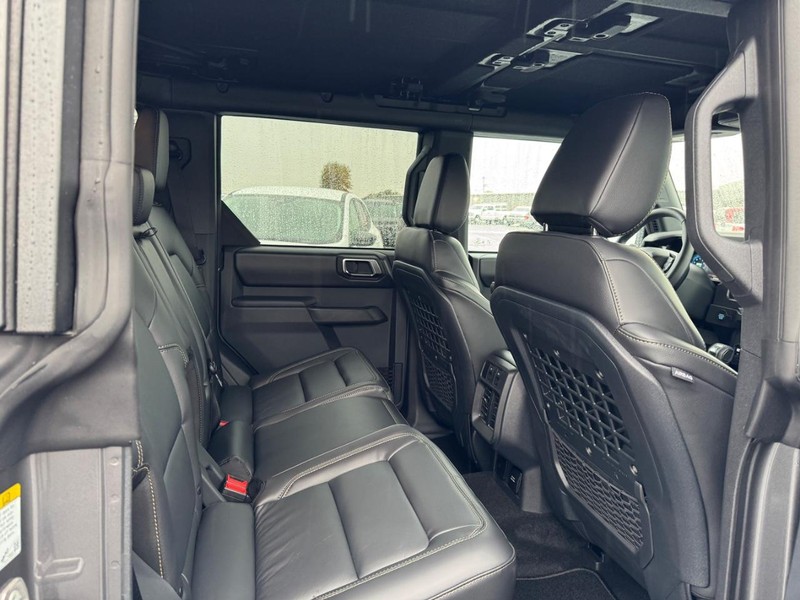 Ford Bronco Vehicle Image 05