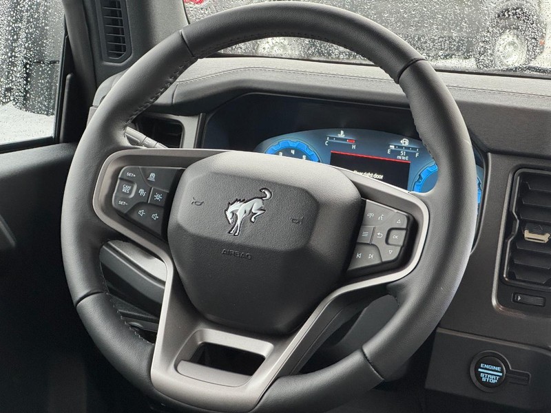 Ford Bronco Vehicle Image 07