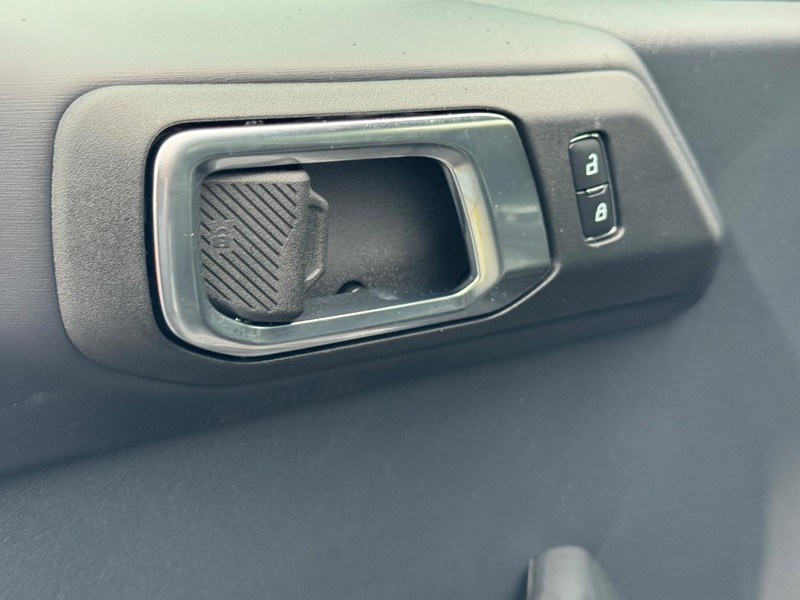 Ford Bronco Vehicle Image 12