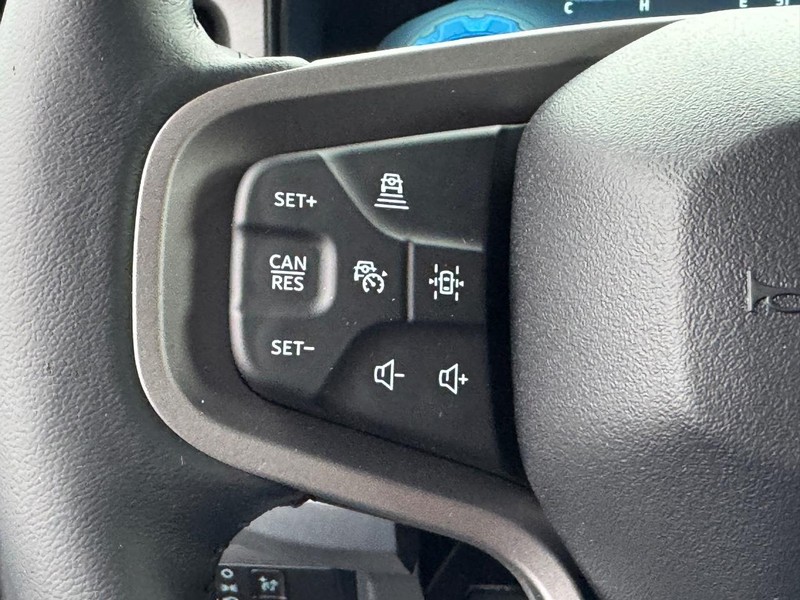 Ford Bronco Vehicle Image 14