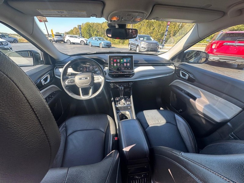 Jeep Compass Vehicle Image 08