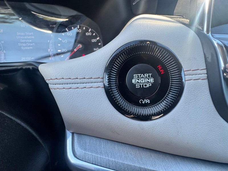 Jeep Compass Vehicle Image 20