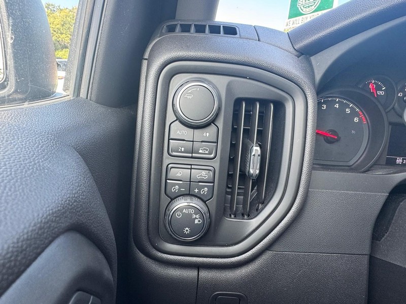 Chevrolet Silverado 1500 Vehicle Image 15