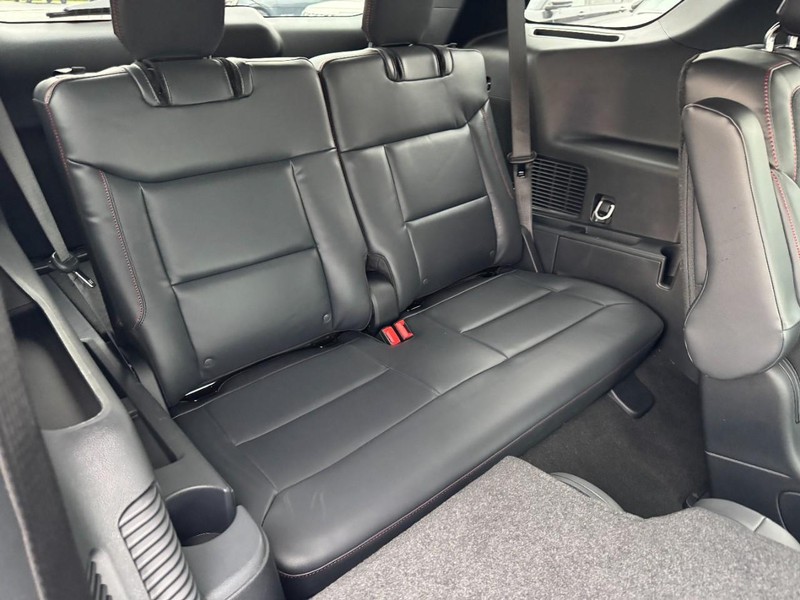 Ford Explorer Vehicle Image 05